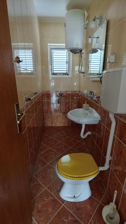 Matovic Apartments Dobra Voda Esterno foto