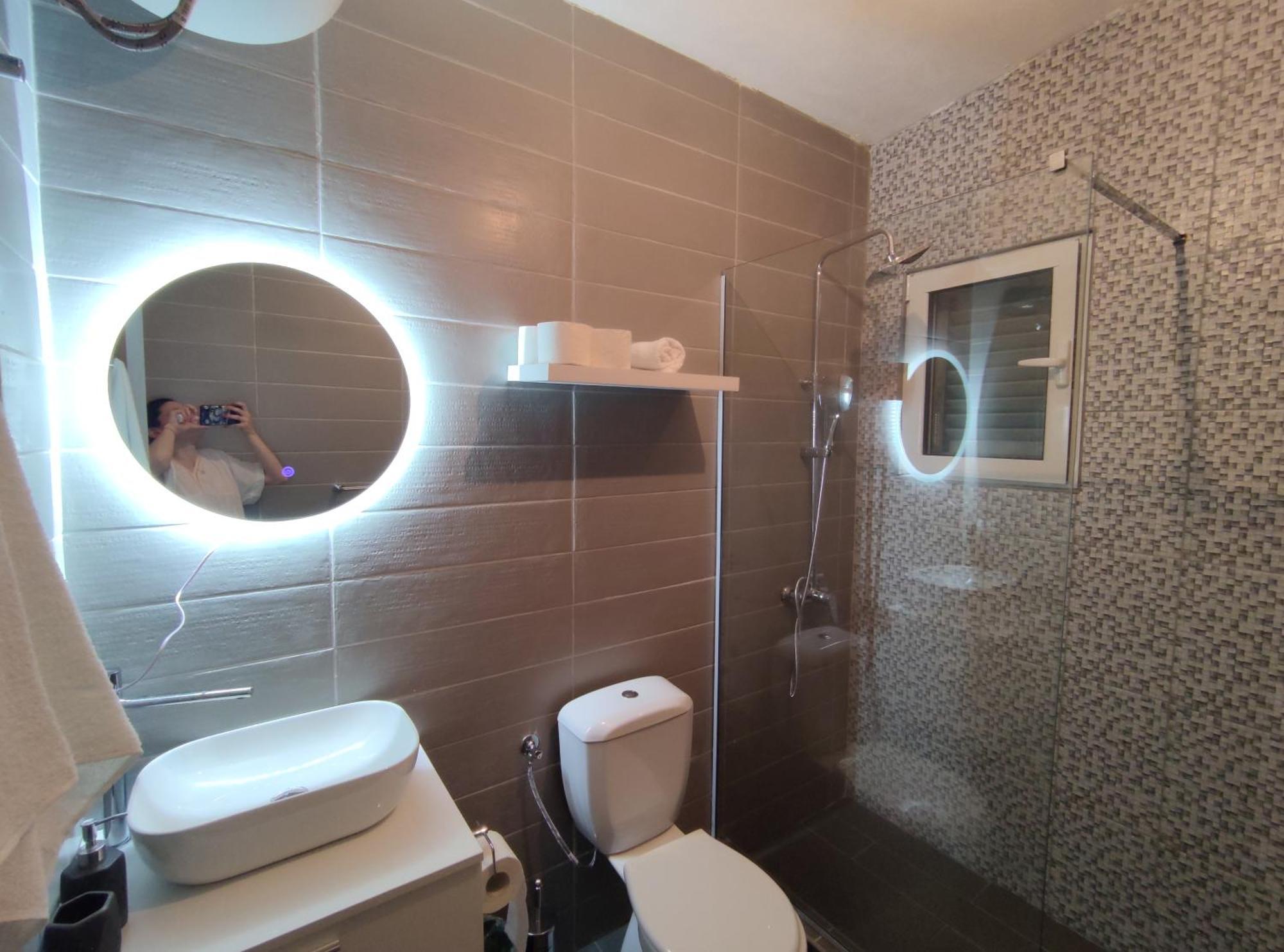 Matovic Apartments Dobra Voda Esterno foto